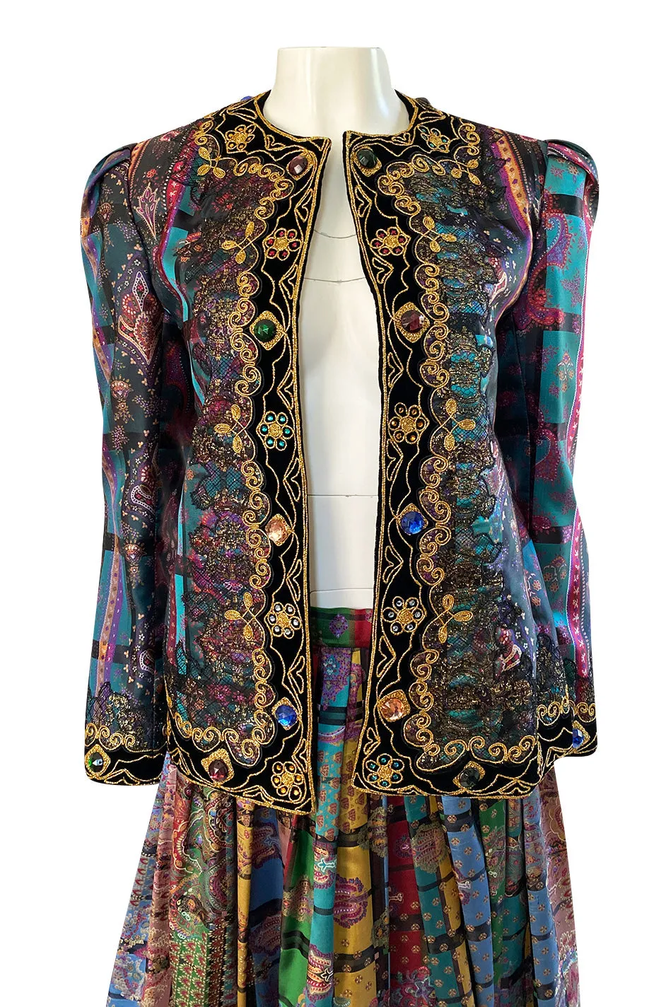 1981 Oscar De La Renta Documented Jewelled Metallic Printed Silk Jacket & Skirt Set