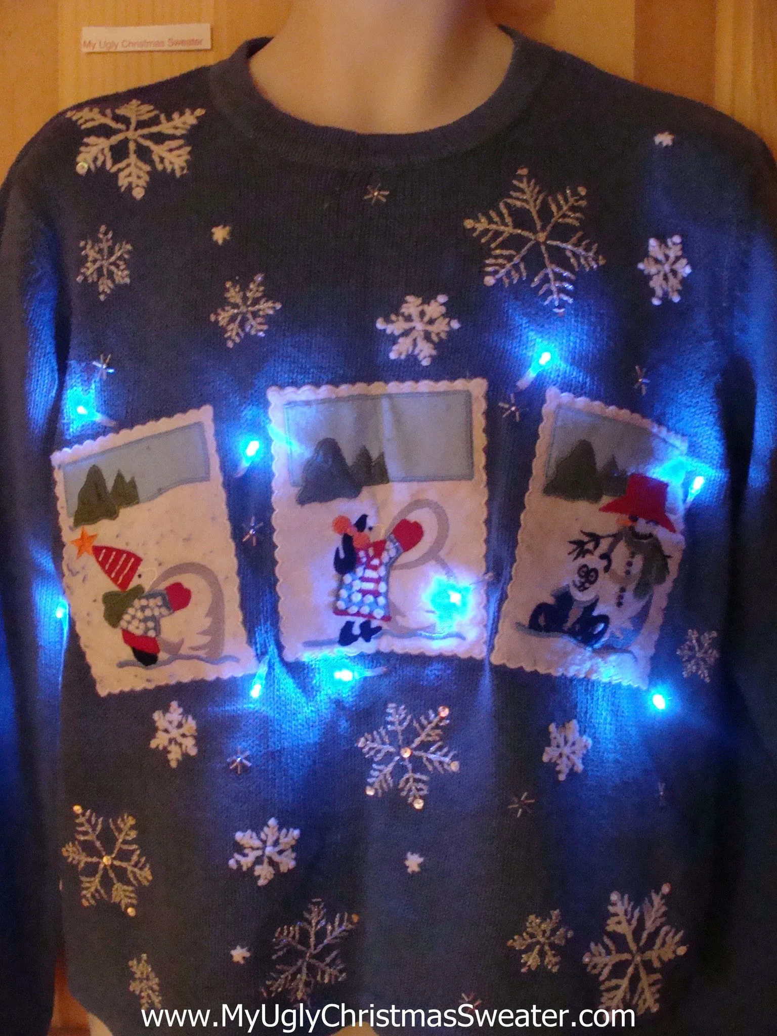 Light Up Ugly Xmas Sweater Blue Pullover Winter Snow