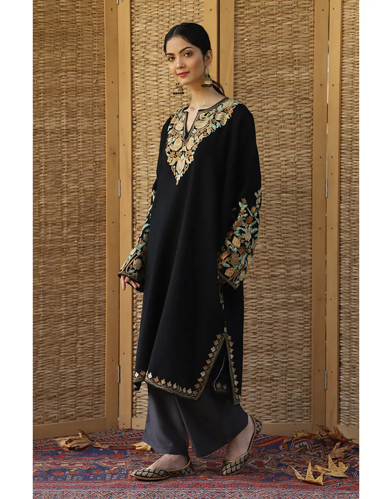 Rang-e-Khizan Pure Luxurious Wool Black Aari Phiran