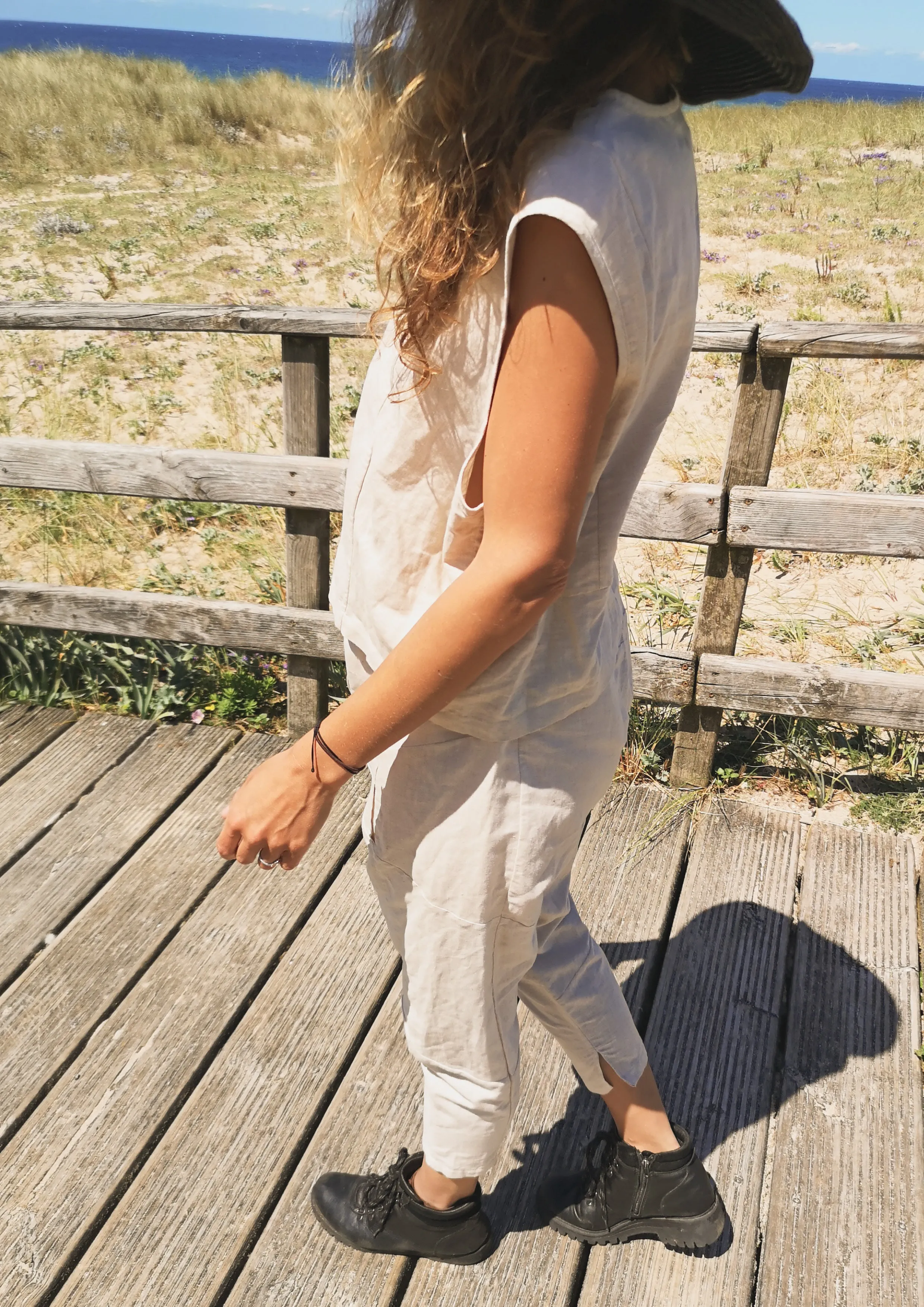 SHORT SLEEVELESS BLOUSE - LINEN natural white
